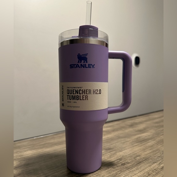 •NEW•Stanley Lavender H20 Flowstate™ Tumbler *40oz* - Picture 2 of 5
